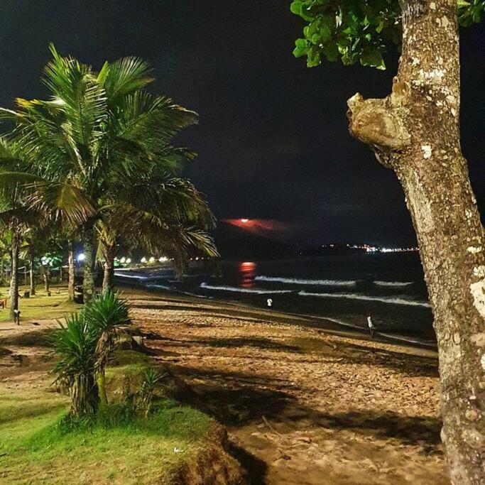 100Mts Da Praia Com Churrasqueira, Piscina E Wi-Fi Caraguatatuba Exterior photo